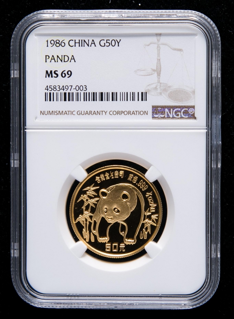 1986年熊猫1/2盎司普制金币一枚